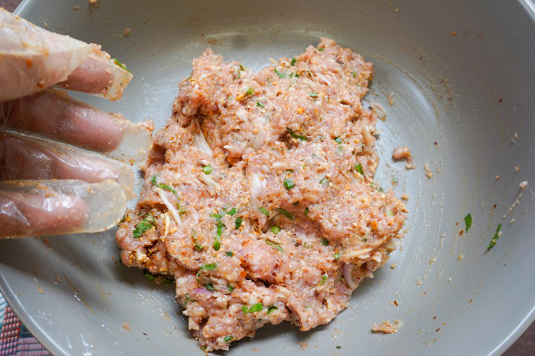 spicy minced pork steak with sticky rice 06