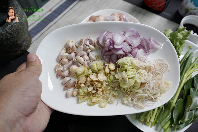 steamed chicken with thai herb 02