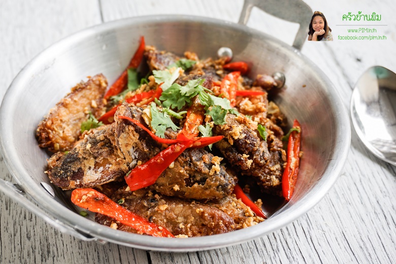 fried mackerel with garlic and pepper 17