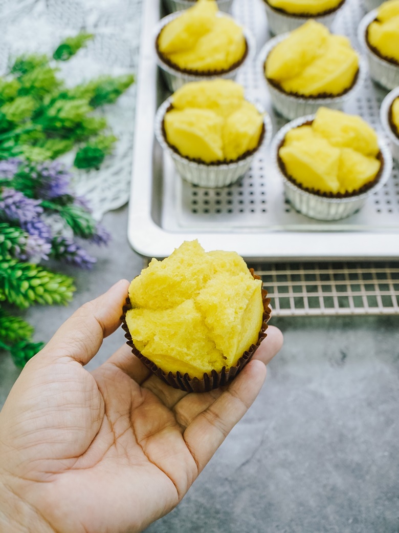 steamed pumpkin cupcake 20